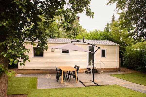Buitenkant - Gezellig chalet met eigen tuin voor 4 personen in Zuna (1)