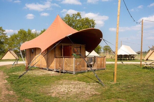 Buitenkant - Glamping-oase met een bohemien tintje in Zuna (5)