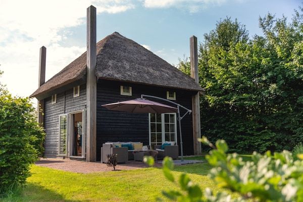 Buitenkant - Heiligdom met gedeelde weidetuinen in Zuna (1)
