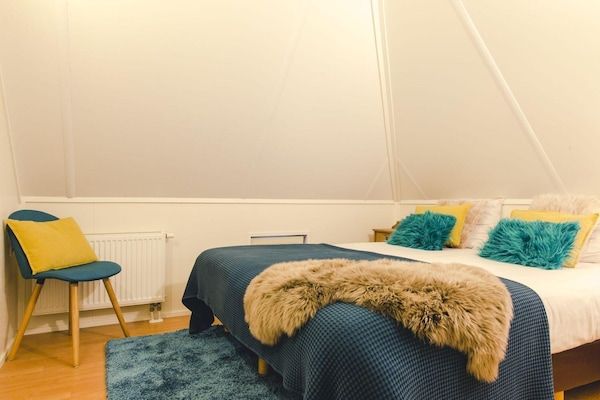 Slaapkamer - Heiligdom met gedeelde weidetuinen in Zuna (5)