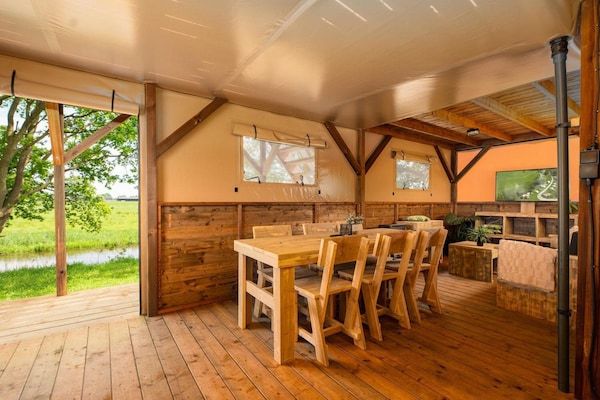 Eetkamer - Boomhuttent met panoramisch uitzicht in Zuna (5)