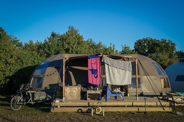 Buitenkant - Feestelijk glampingdorp in Zuna in Zuna (1)