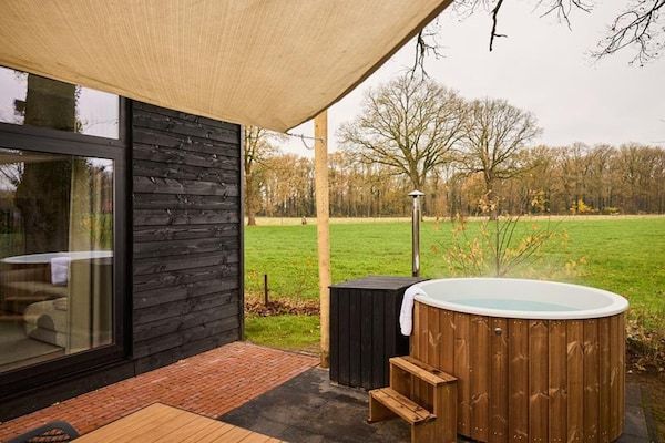 Wellness - Luxe familielodge met bubbelbad in Zuna (4)