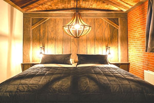 Slaapkamer - Wellnesswoning met bubbelbad in Zuna (3)
