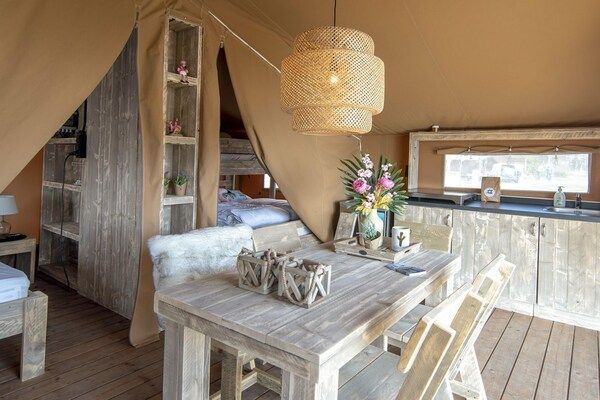 Keuken - Luxe safarilodge-uitje voor 5 personen in Almere (3)