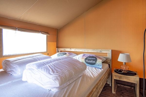 Slaapkamer - Luxe safarilodge-uitje voor 5 personen in Almere (4)