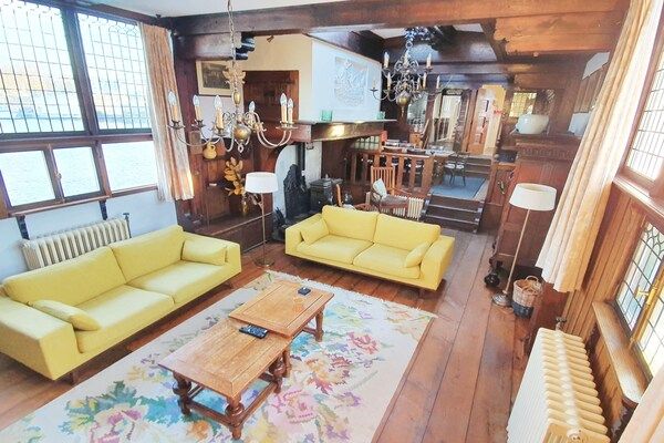 Woonkamer - Historisch verblijf op een woonboot voor 7 in Naarden (2)