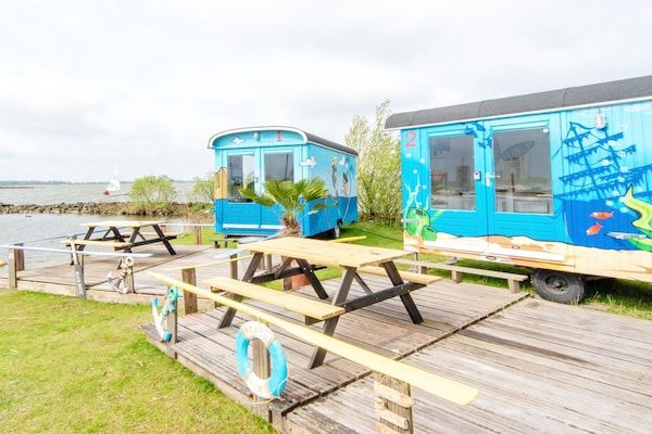 Buitenkant - Gezellig klein wagentje van Almere Beach in Almere (1)