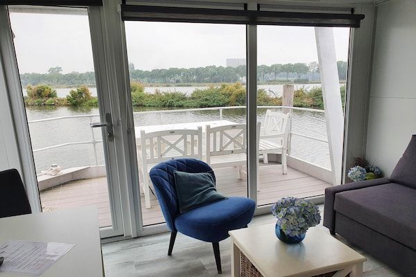 Woonkamer - Havenjachthavenlodge voor 6 personen in Amsterdam (5)