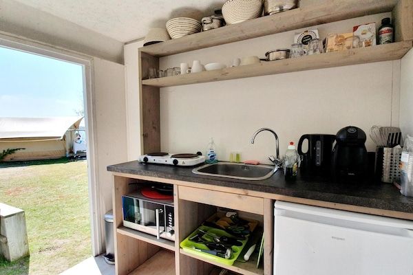 Keuken - Safaritent aan het strand voor stellen in Almere (2)