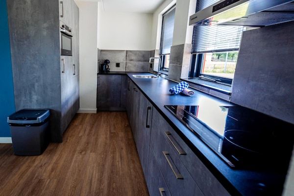 Keuken - Rustige bosvakantie voor gezinnen in Ewijk (4)