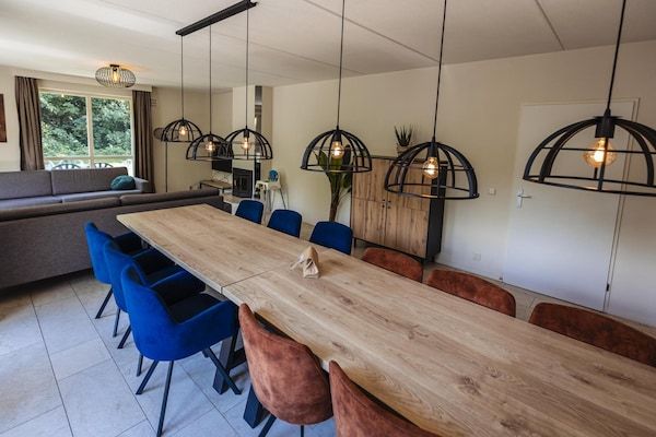 Eetkamer - Vrijstaande bungalow in rustige omgeving in Ewijk (4)