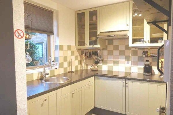 Keuken - Familiebungalow met privétuin in Ewijk (4)
