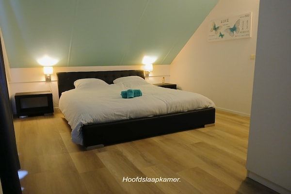Slaapkamer - Villa voor 6 personen met omheinde tuin in Ewijk (4)