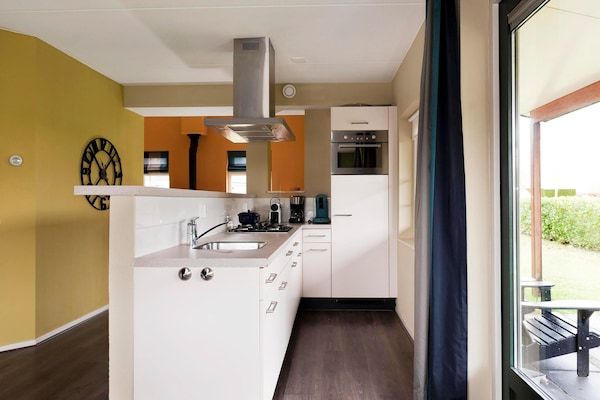Keuken - Vrijstaande woning in Vlagtwedde met sauna in Vlagtwedde (4)