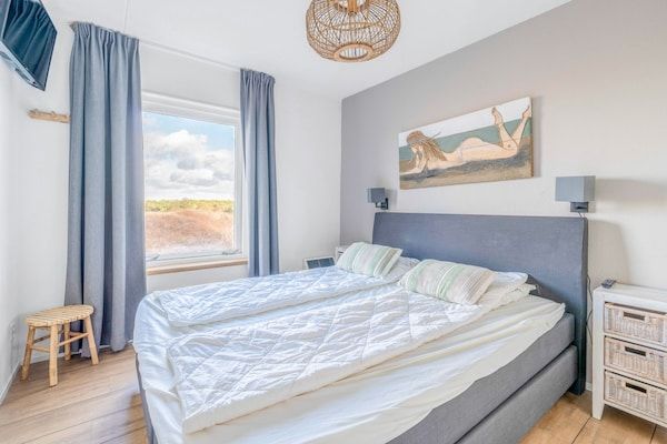 Slaapkamer - 2 Persoons appartement met zeezicht in De Koog (4)