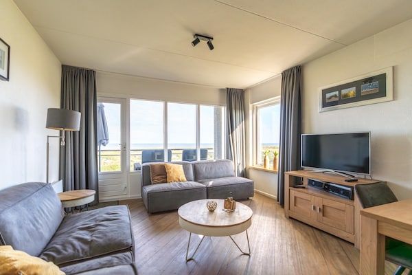 Woonkamer - 2 Persoons appartement met zeezicht in De Koog (2)