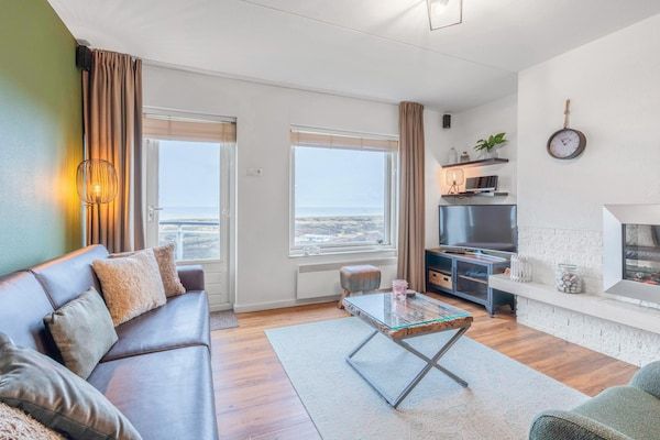 Woonkamer - 2 Persoons appartement met zeezicht in De Koog (4)