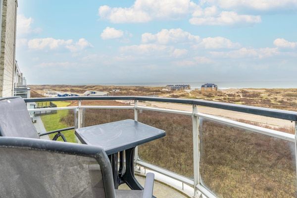 Buitenkant - 2 Persoons appartement met zeezicht in De Koog (2)