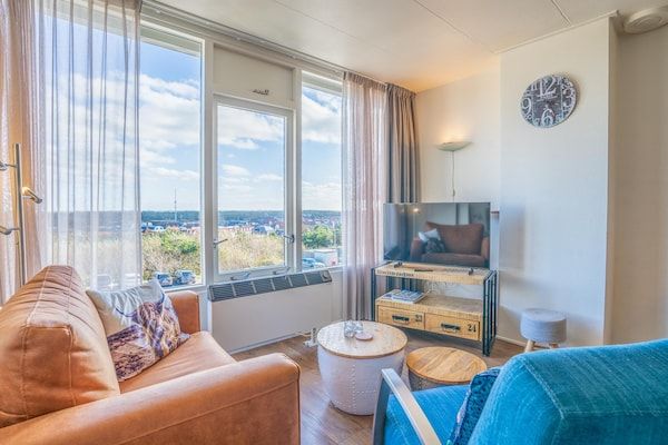Woonkamer - 2 Persoons appartement met eilandzicht in De Koog (2)