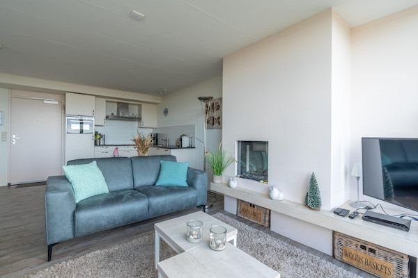 Woonkamer - 2 Persoons appartement met zeezicht in De Koog (3)
