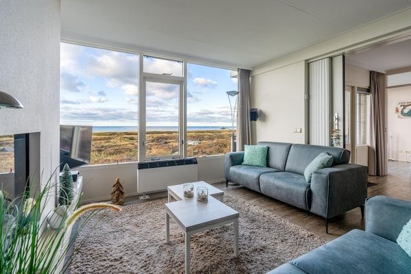 Woonkamer - 2 Persoons appartement met zeezicht in De Koog (5)