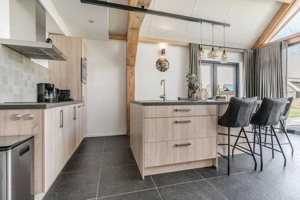 Keuken - Recreatieboerderij met rieten dak voor 6 personen in Baarle-nassau (4)