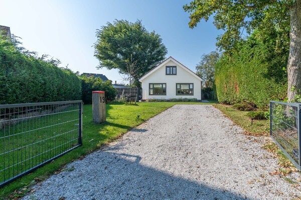 Buitenkant - Ruime 6- persoons vakantiehuis dichtbij De Koog in De Koog (1)