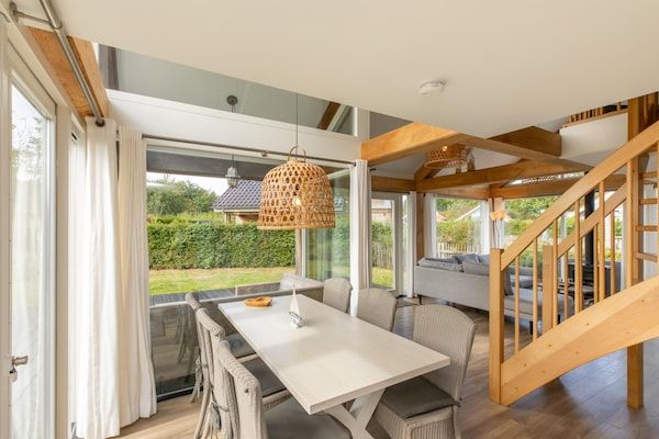 Eetkamer - Geniet van luxe en comfort in Kavel 10 in Renesse (4)