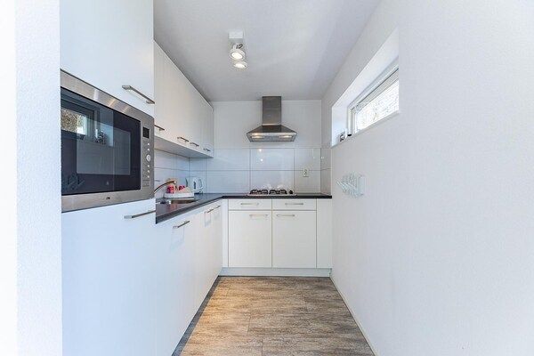 Keuken - Strandvilla aan de kust in Renéše voor 6 personen in Renesse (3)