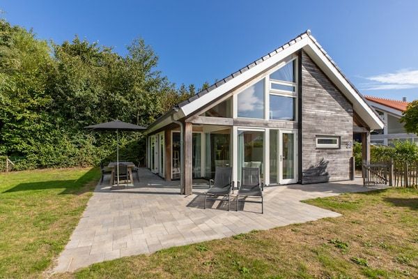 Buitenkant - Modern vakantiehuis vlakbij het strand in Renesse (2)