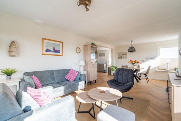 Woonkamer - 2 persoons eilandzicht appartement in De Koog (2)