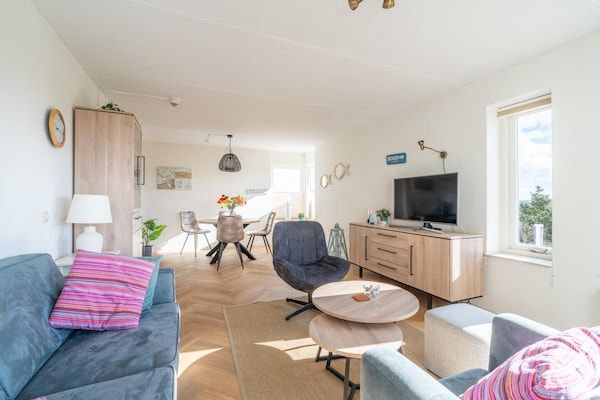 Woonkamer - 2 persoons eilandzicht appartement in De Koog (4)