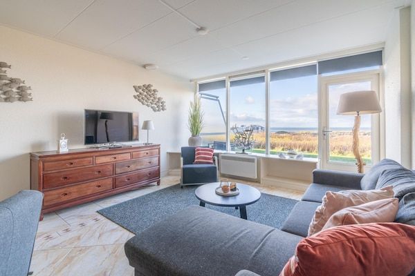 Woonkamer - 2 persoons zeezicht appartement in De Koog (5)