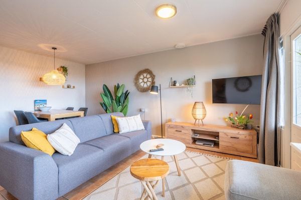 Woonkamer - 2 persoons zeezicht appartement in De Koog (4)