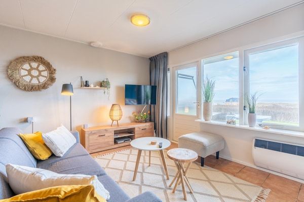 Woonkamer - 2 persoons zeezicht appartement in De Koog (5)
