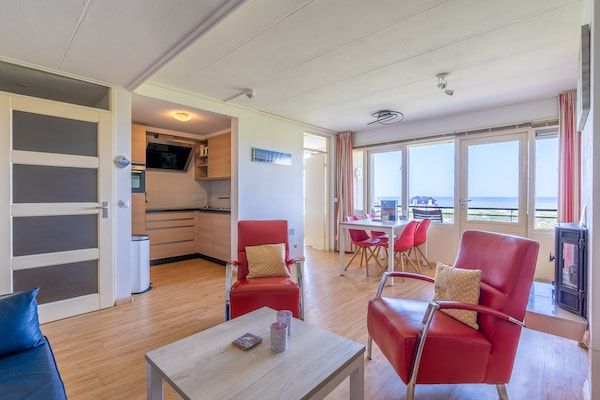 Woonkamer - 2 persoons zeezicht appartement in De Koog (4)
