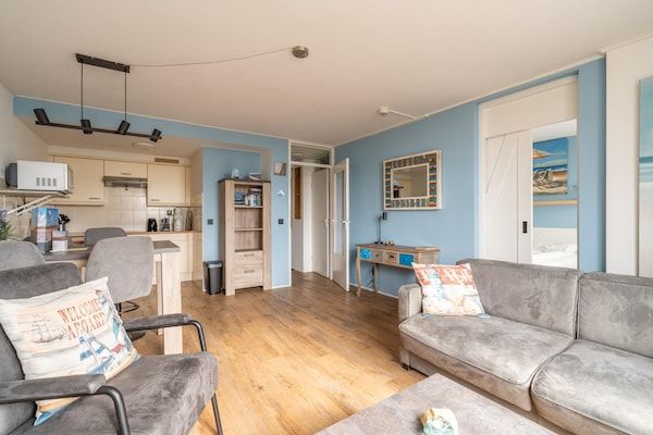 Woonkamer - 2 persoons eilandzicht appartement in De Koog (3)