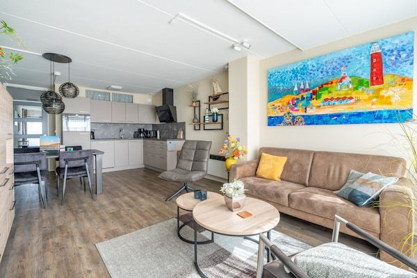 Woonkamer - 4 Persoons appartement met eiland-zeezicht in De Koog (3)
