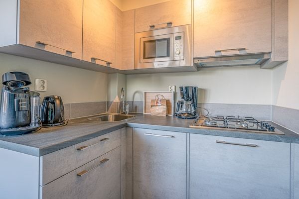 Keuken - Fijn huisdier vriendelijk appartement nabij het centrum van De Koog in De Koog (5)