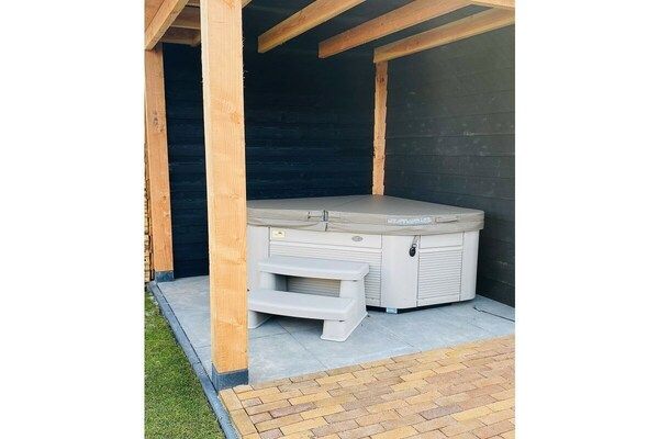 Untagged - Chalet Wellness Ferdinand || Europa in Noordwijk ZH (3)