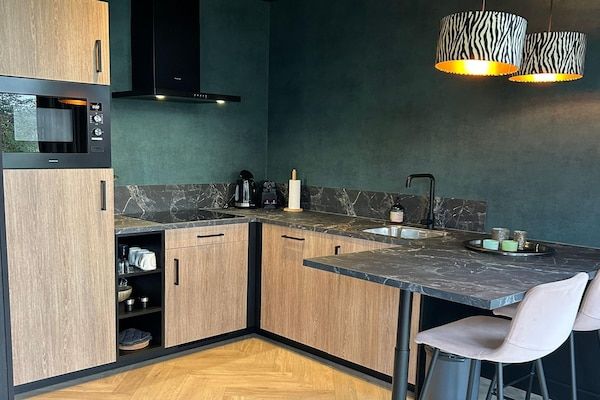 Keuken - Romantisch uitje in Drenthe Nature Lodge in Dalerveen (3)
