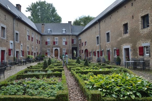 Buitenkant - Liefde & Lachen in Mesch in Mesch-Eijsden (1)