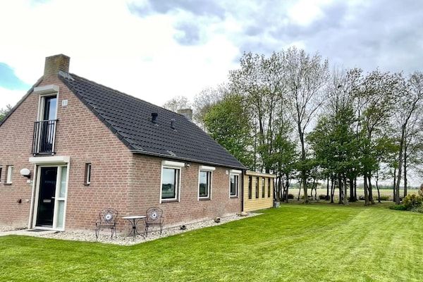 Buitenkant - Mooie woning voor 6 in park Ewijk in Ewijk (1)