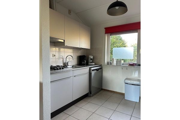 Keuken - Ruim appartement op de begane grond in Lochem in Lochem (4)