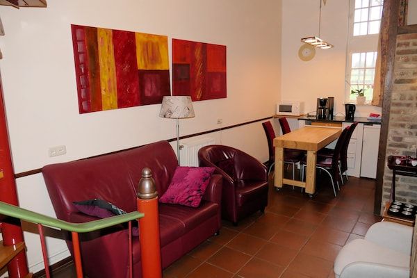 Woonkamer - Appartement nabij centrum in Mesch in Mesch-Eijsden (5)