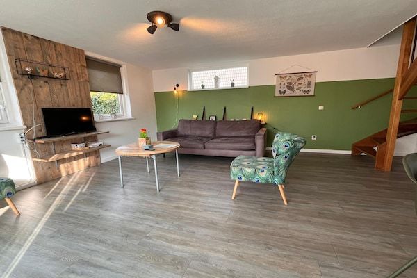 Woonkamer - Eigentijdse familiehaven in Noordwijk in Noordwijk (2)