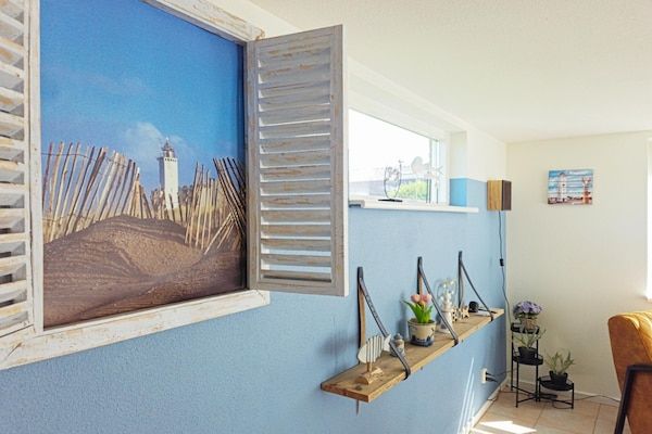 Woonkamer - Ongerepte strandbasis in Noordwijk in Noordwijk (4)