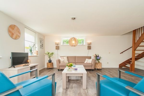 Woonkamer - Huisdiervriendelijke kustretraite in Noordwijk in Noordwijk (2)