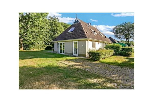 Untagged - Vakantiehuis aan het water in Earnewald (1)